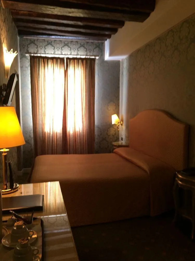 A Tribute To Music Residenza Hotel Veneza