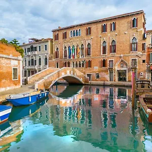 *** Otel Palazzo Marcello Al Sole İtalya