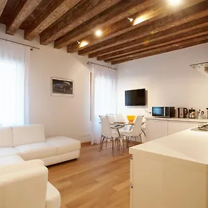 The Lion's House Apt2 Apartamento Venecia