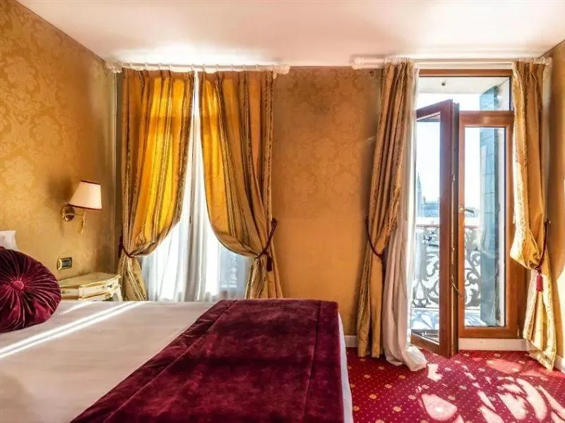A Tribute To Music Residenza Hotel Venice 3*,