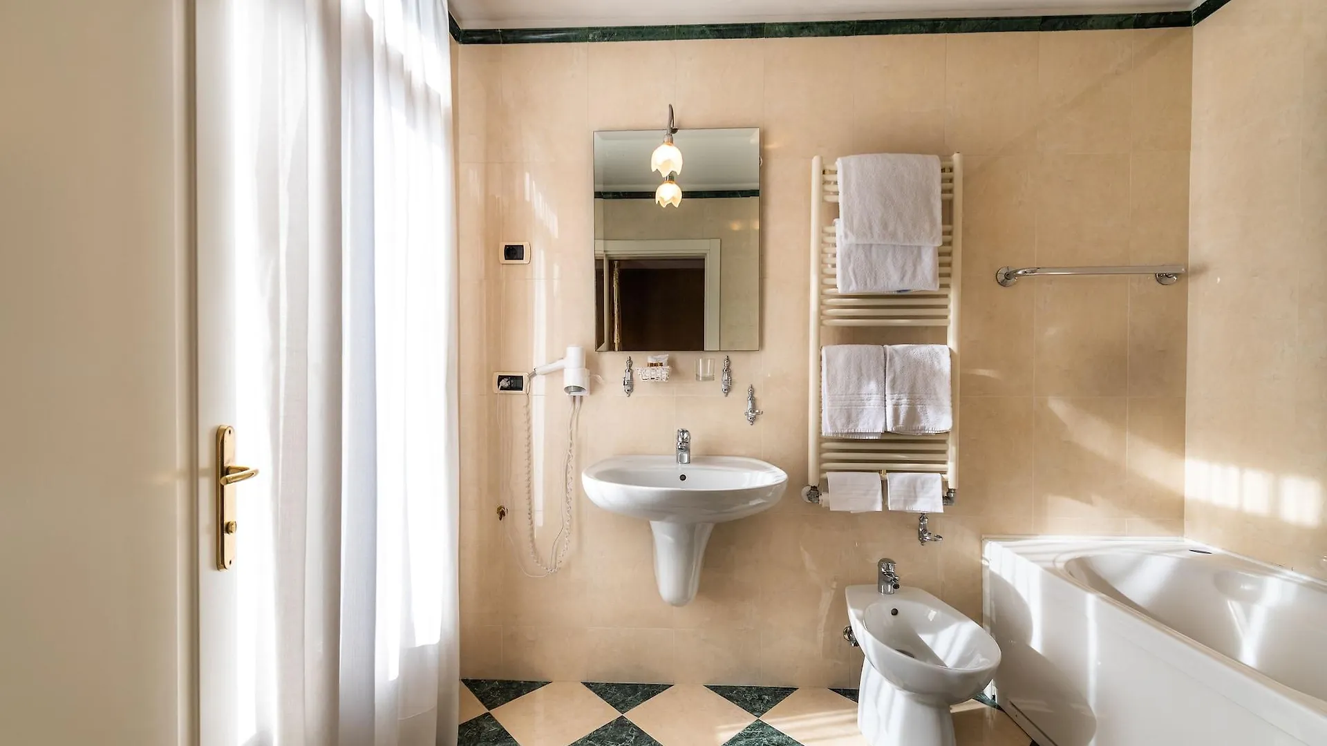 A Tribute To Music Residenza Hotel Venice Italy