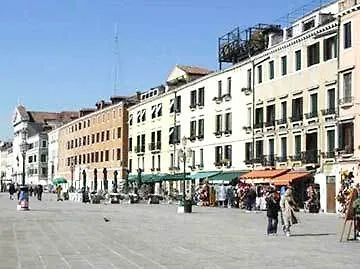 *** Guest house A Tribute To Music Residenza Hotel Venice Italy